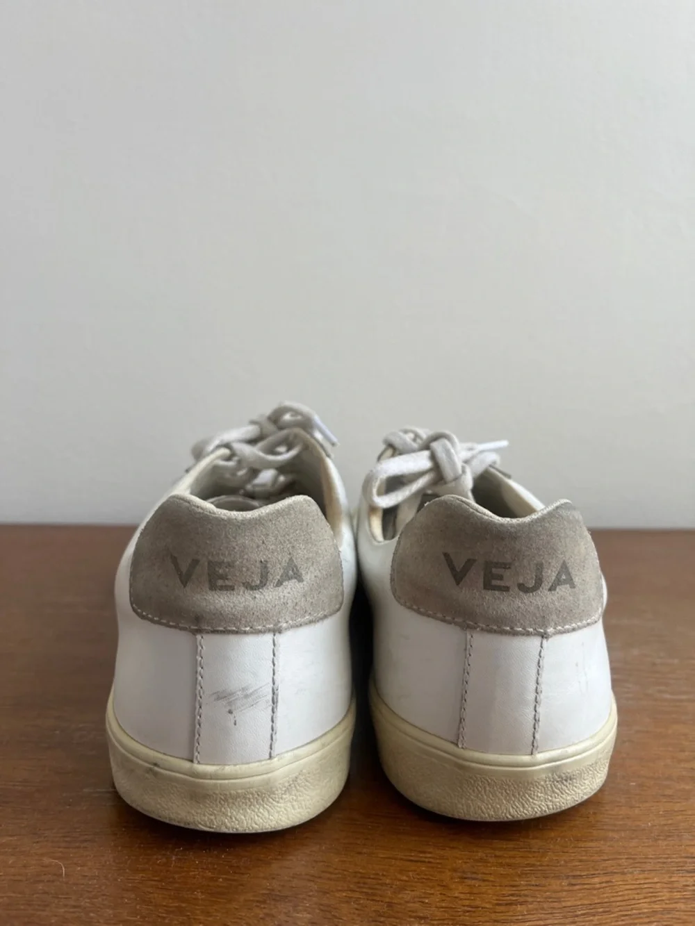 Veja Esplar White Leather Low-Top Sneakers with Beige Soles US 10